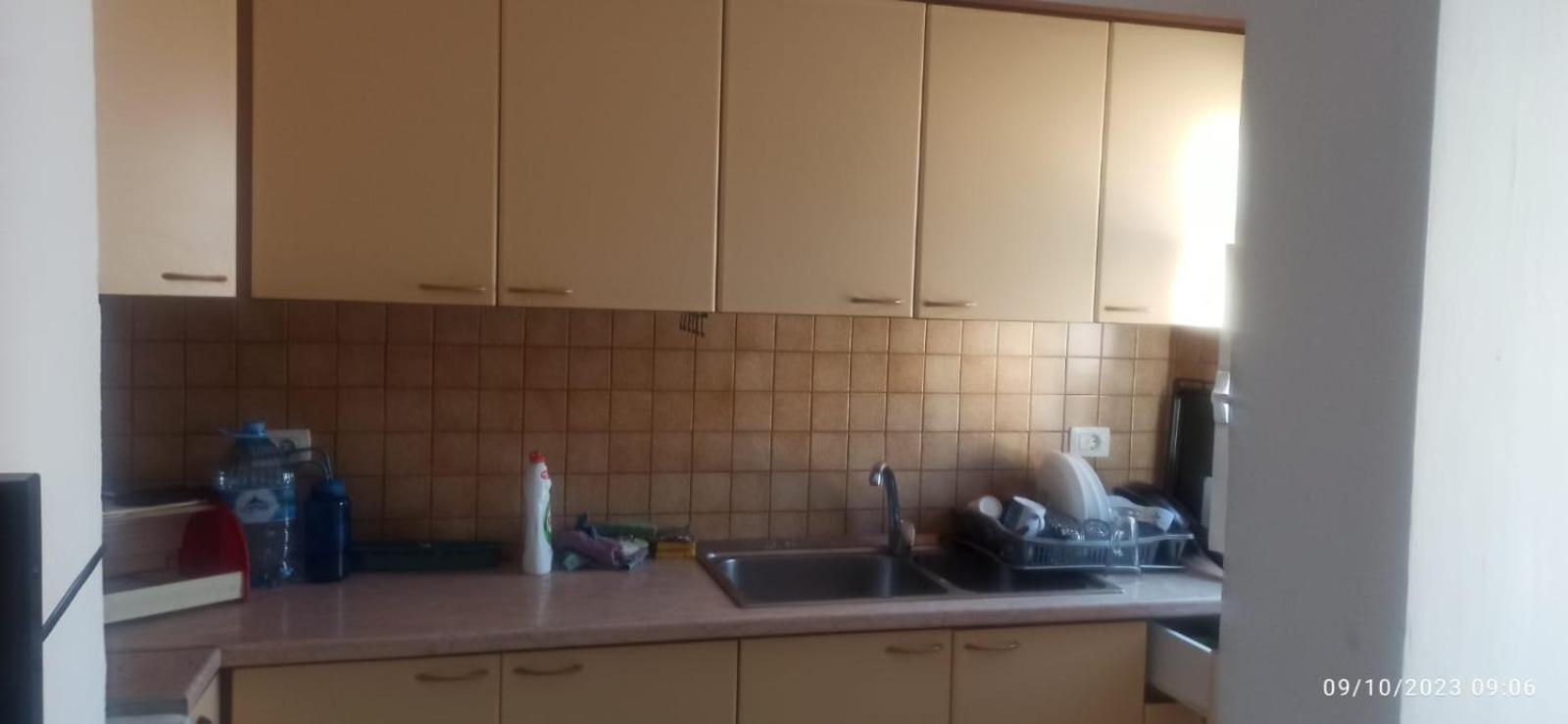 Royal 3 Hostel Tiran Dış mekan fotoğraf